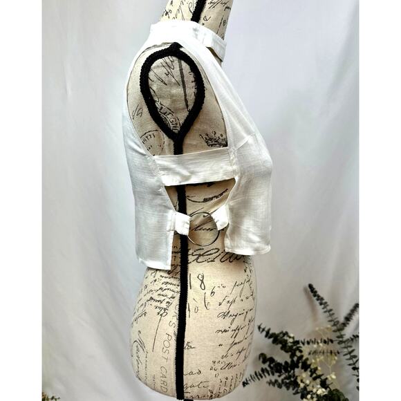 Charms Fashion Choker Crop Top V-Neck Rings on Each Side White M - Picture 12 of 15